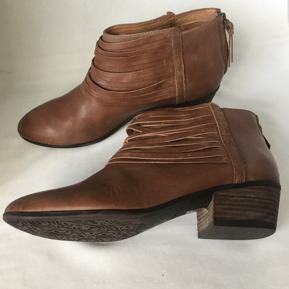 Clarks Shoes - Clarks